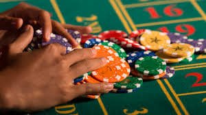 Antarmuka Buku Mimpi di aplikasi mobile semutwin dengan meja live dealer HD