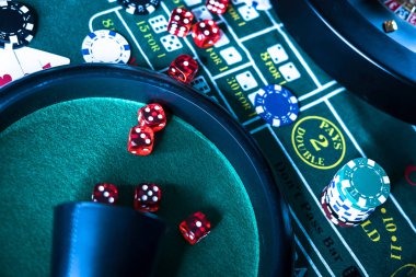 Dealer profesional di studio Buku Mimpi semutwin